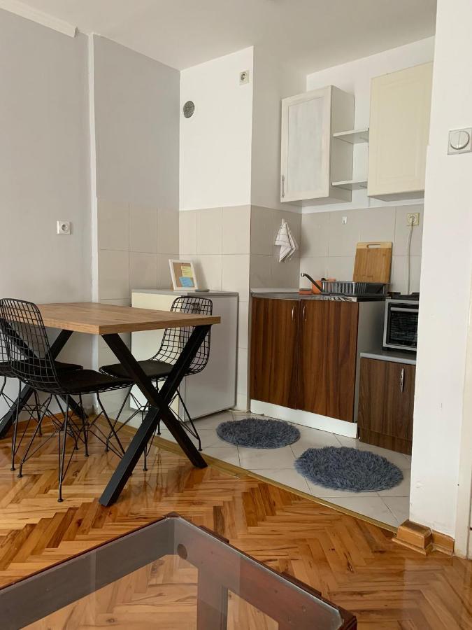 Comfy Studio - 1 Minute Walk To Delta Planet Ni Exterior foto