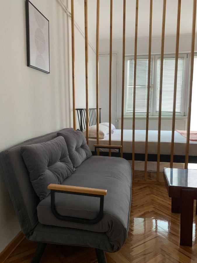 Comfy Studio - 1 Minute Walk To Delta Planet Ni Exterior foto